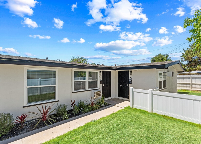 145 W Mayfair Ave, Orange, CA à vendre - Photo du bâtiment - Image 3 de 10