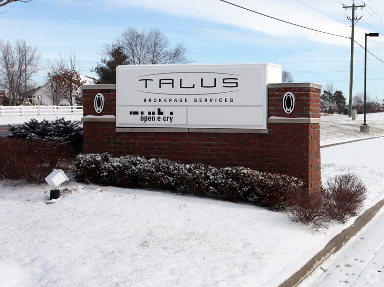 9482 Wedgewood Blvd, Powell, OH à louer - Photo du bâtiment - Image 3 de 11