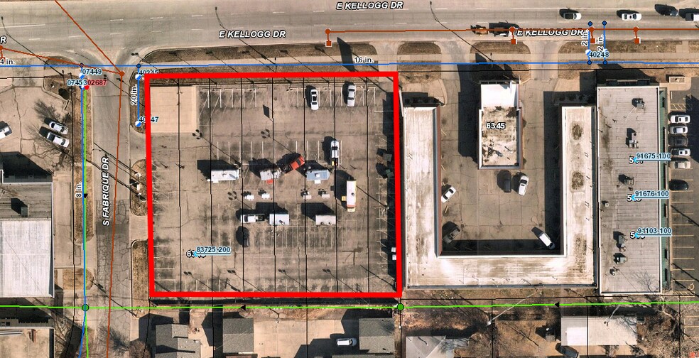 6315 Kellogg Dr, Wichita, KS à louer - Photo du bâtiment - Image 2 de 3