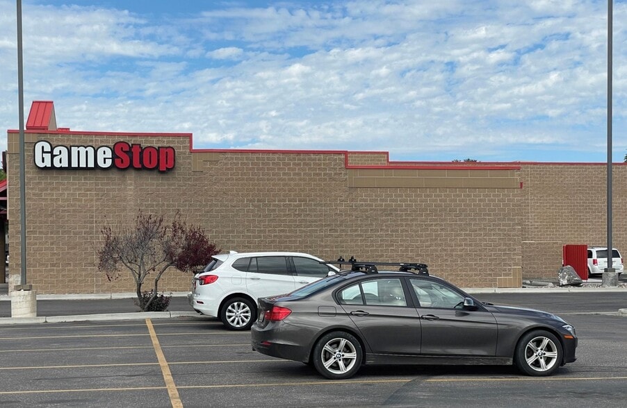 4335 Yellowstone Ave, Pocatello, ID à louer - Photo du bâtiment - Image 2 de 5