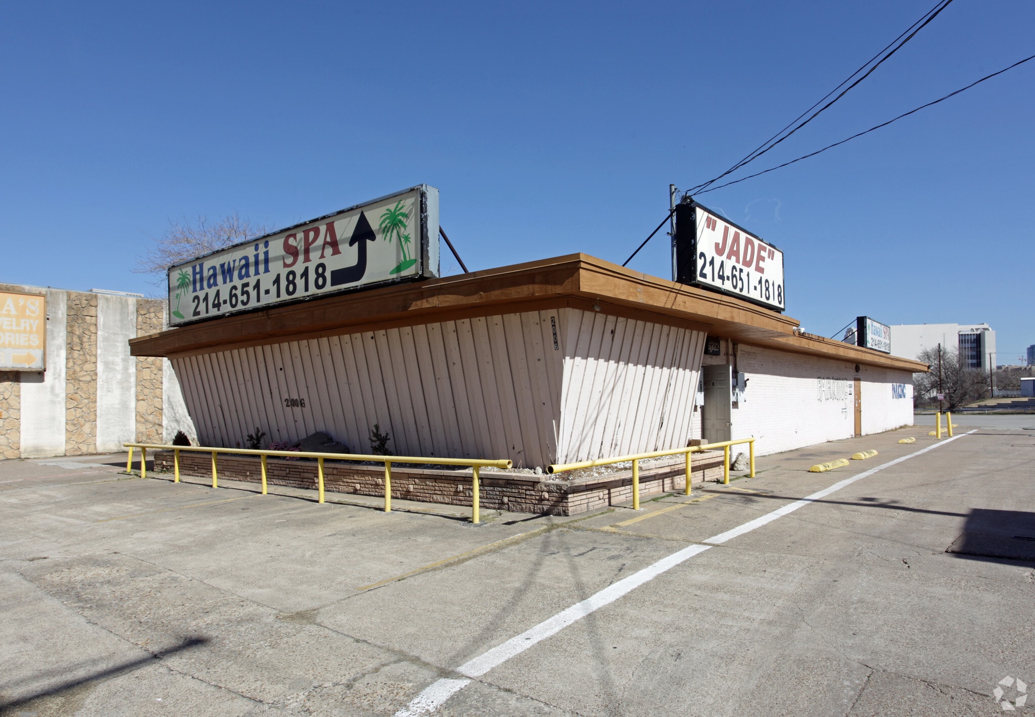 2006 Market Center Blvd, Dallas, TX for lease Primary Photo- Image 1 of 8