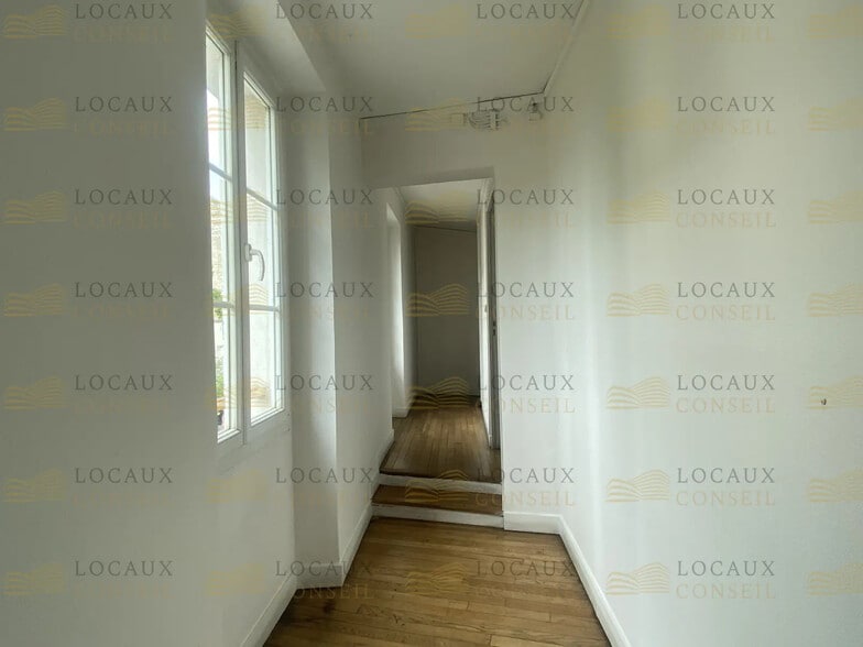 Flex in Argenteuil for lease - Interior Photo - Image 3 of 24