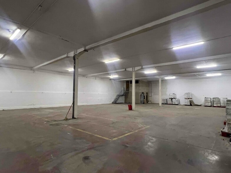 Industrial in Colmenar Viejo, Madrid for sale - Interior Photo - Image 2 of 9