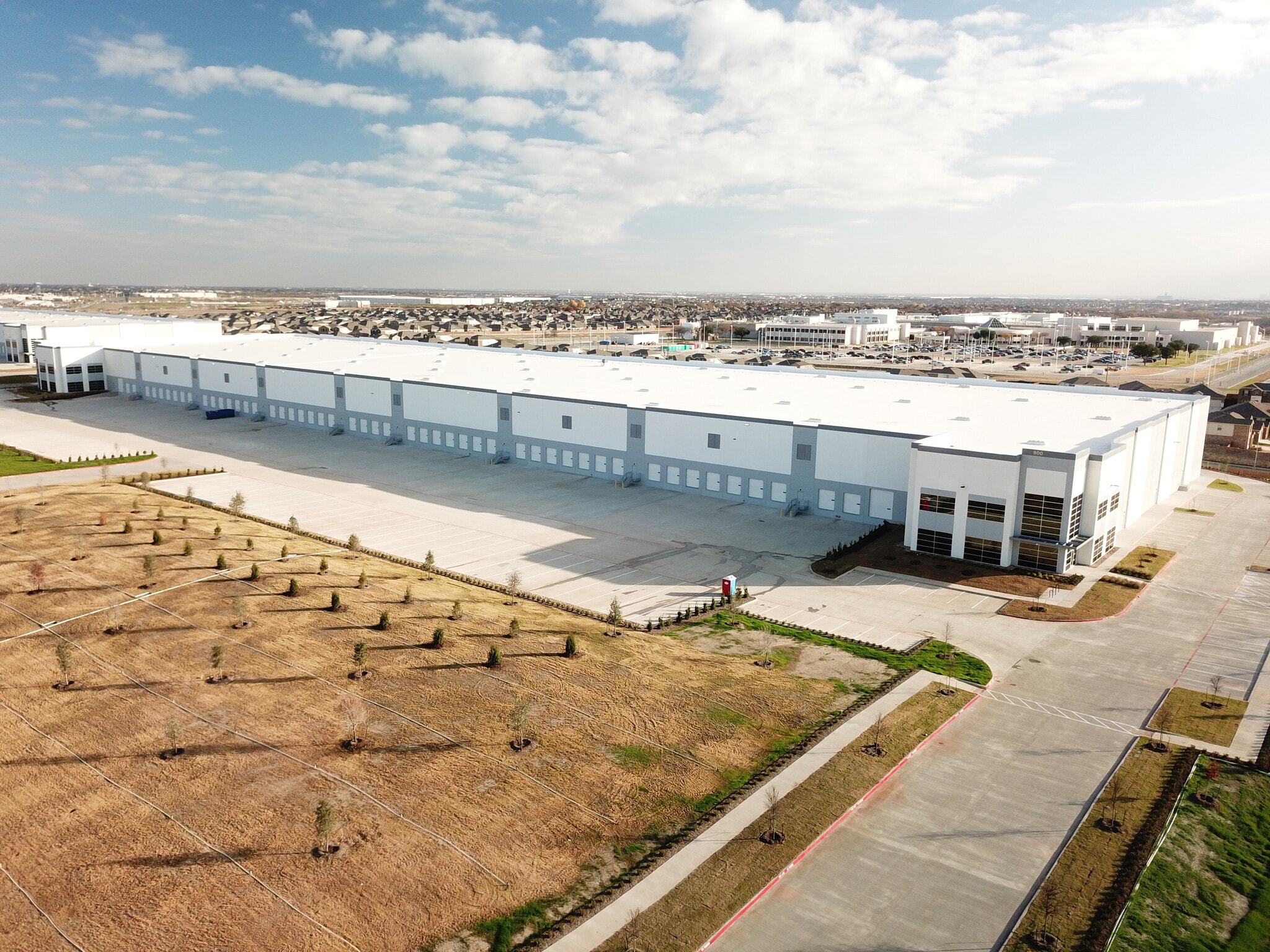 900 Heritage Trace Pky, Fort Worth, TX for lease Primary Photo- Image 1 of 10