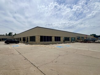 Plus de détails pour 12200 NE 23rd St, Choctaw, OK - Commerce de détail à louer