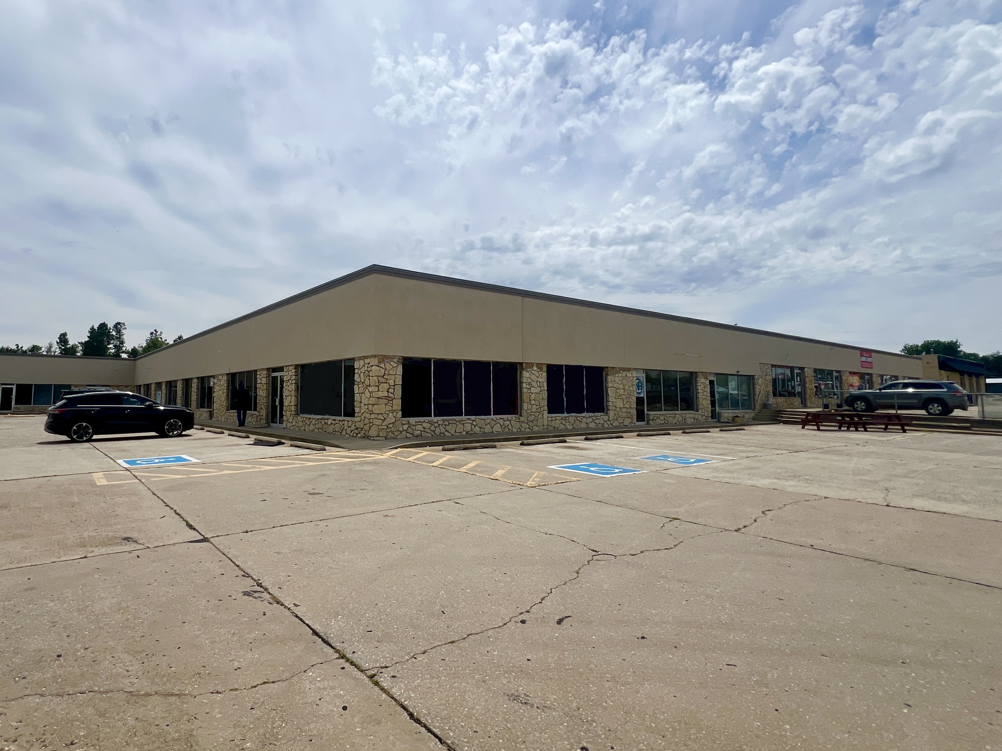 12200 NE 23rd St, Choctaw, OK à louer Photo du bâtiment- Image 1 de 2