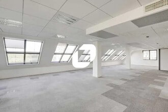 191 Avenue Aristide Briand, Cachan for lease Interior Photo- Image 1 of 9