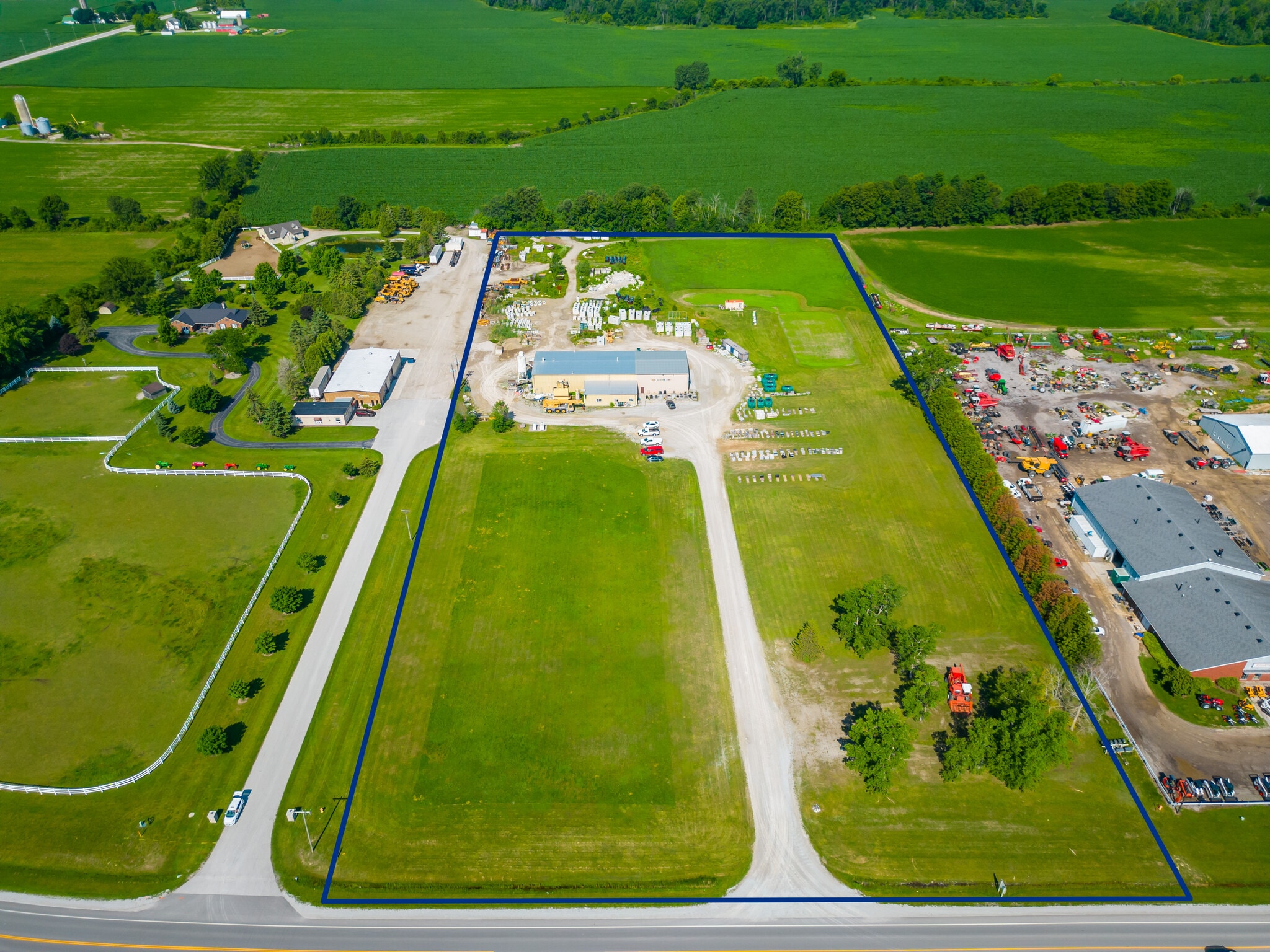 374 Broadway St, Wyoming, ON for sale Primary Photo- Image 1 of 1