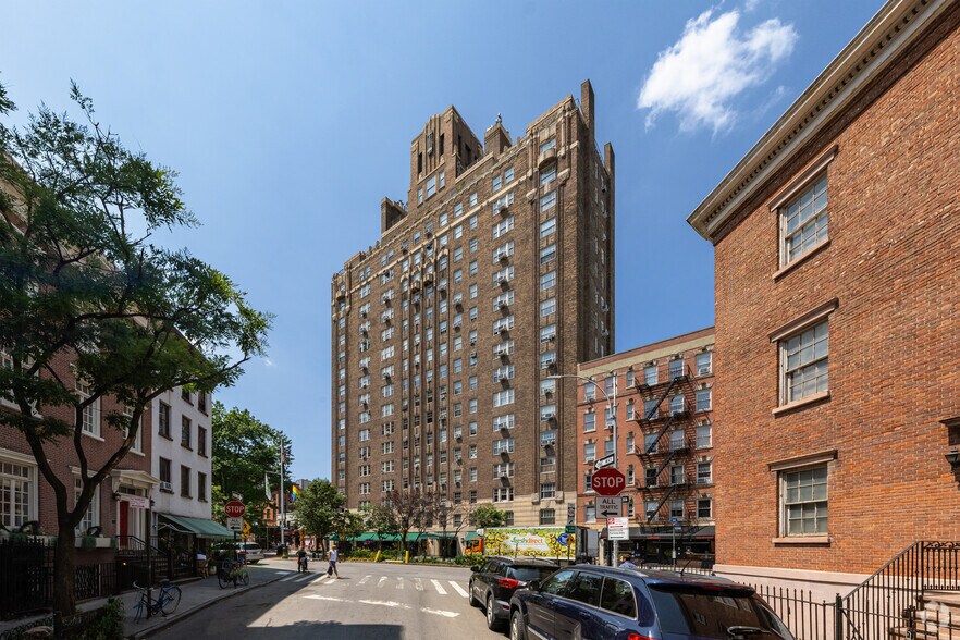 45 Christopher St, New York, NY à louer - Photo du bâtiment - Image 1 de 3