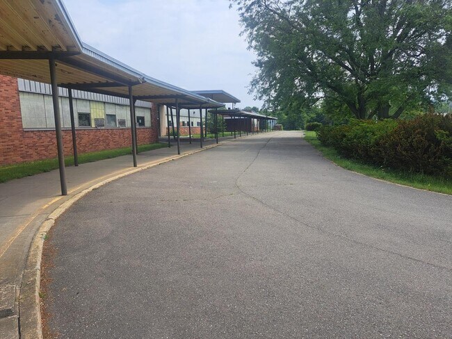 Plus de détails pour 100 Elm St, Owego, NY - Industriel à vendre