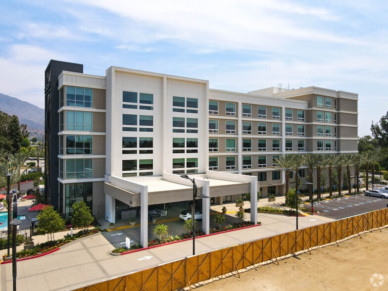 130 W Huntington Dr, Arcadia, CA for sale - Building Photo - Image 3 of 33