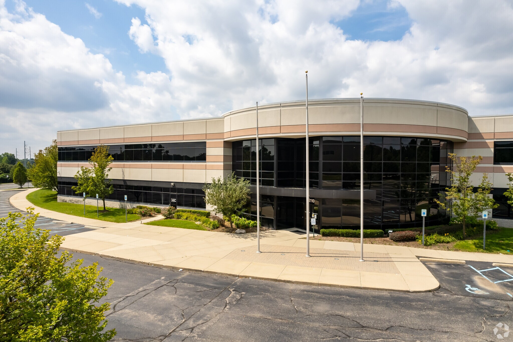 2110 Executive Hills Ct, Auburn Hills, MI for lease Primary Photo- Image 1 of 12