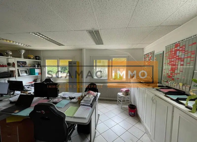 Industrial in Fontenay-Trésigny for sale Building Photo- Image 1 of 7