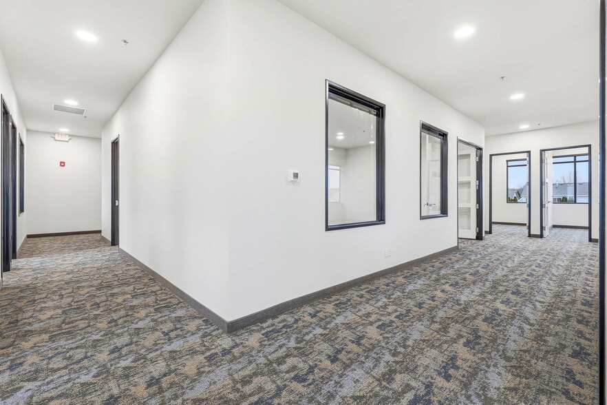 30 S Louisiana St, Kennewick, WA for lease - Building Photo - Image 3 of 11