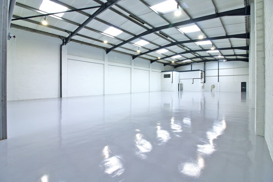 5-8 Cartwright Rd, Stevenage for lease - Building Photo - Image 2 of 2