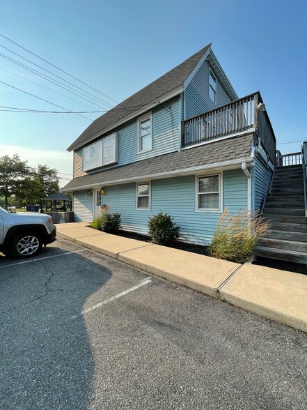 79 N Main St, Manahawkin, NJ à vendre - Photo du bâtiment - Image 1 de 1