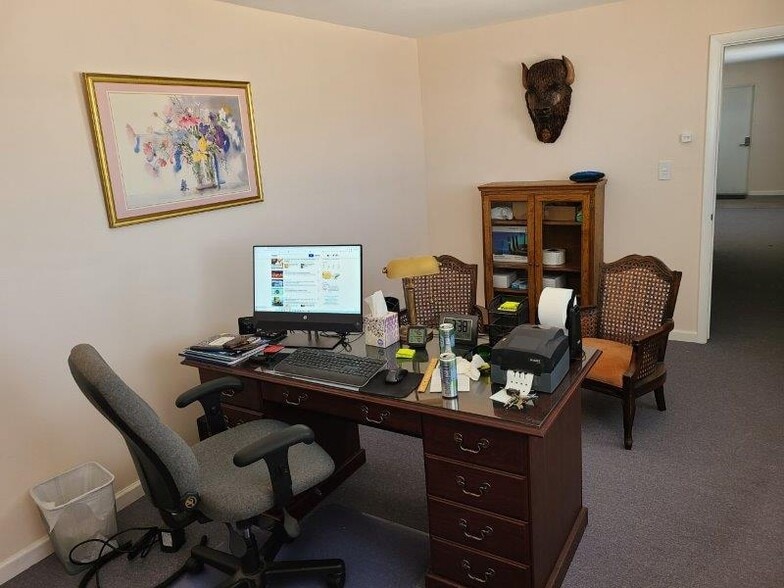 11650 Highway 33, Guthrie, OK for sale - Interior Photo - Image 2 of 9