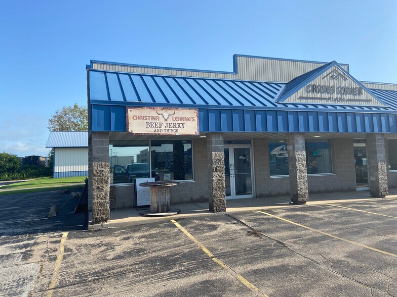 340 E Ann St, Kaukauna, WI à louer - Photo du bâtiment - Image 3 de 3