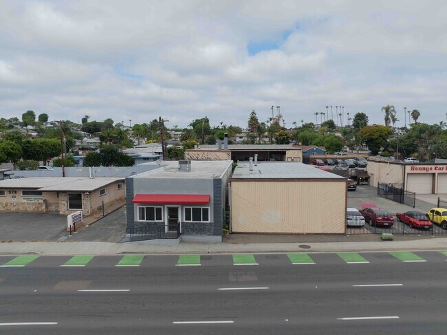 More details for 410 Vista Village Dr, Vista, CA - Retail for Sale