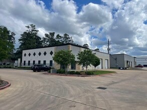 1902 S Houston Ave, Humble, TX for lease Building Photo- Image 1 of 8