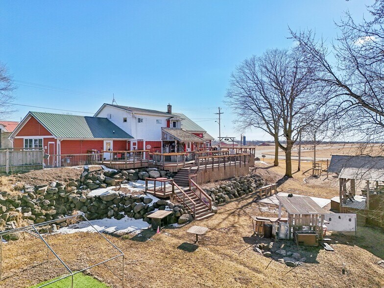 W11070 Hwy 16 & 60, Columbus, WI à vendre - Photo du bâtiment - Image 3 de 48