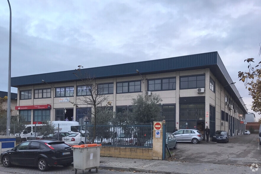 Calle de la Resina, 39, Madrid, Madrid for sale - Building Photo - Image 2 of 2