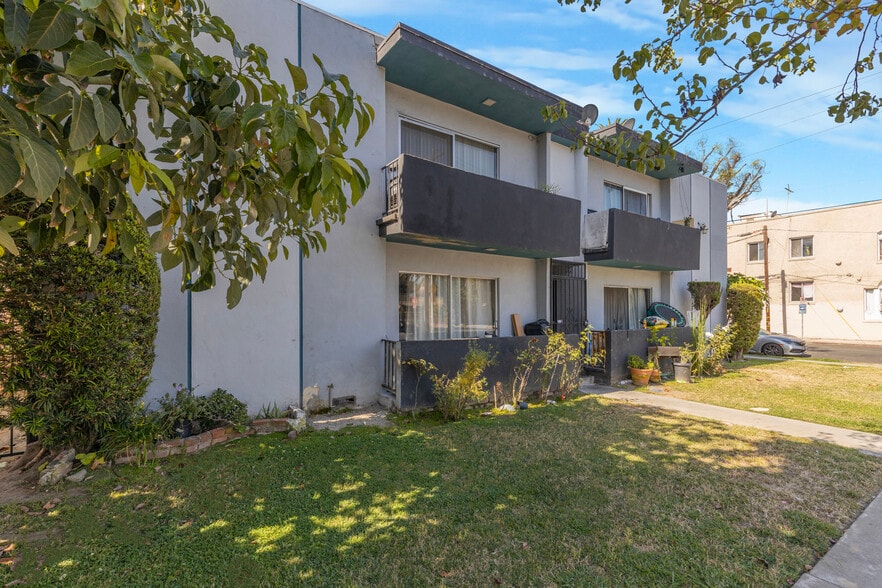 1596 W 24th St, Los Angeles, CA for sale - Building Photo - Image 3 of 10