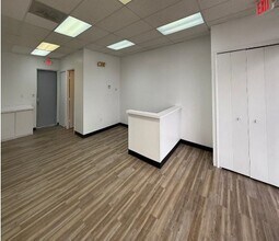 13210-13270 Trenton Rd, Southgate, MI for lease Interior Photo- Image 2 of 4
