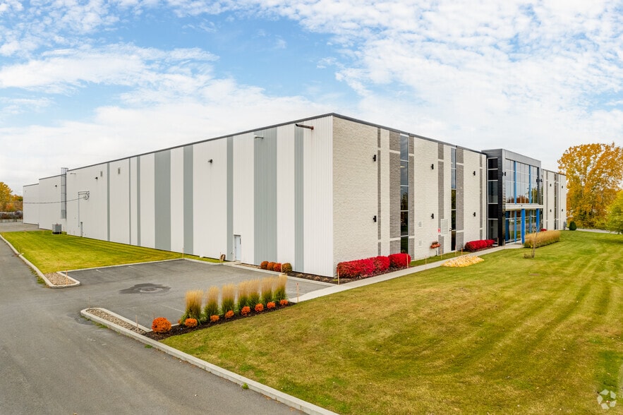 65 Av Liberté, La Prairie, QC à louer - Photo principale - Image 1 de 4