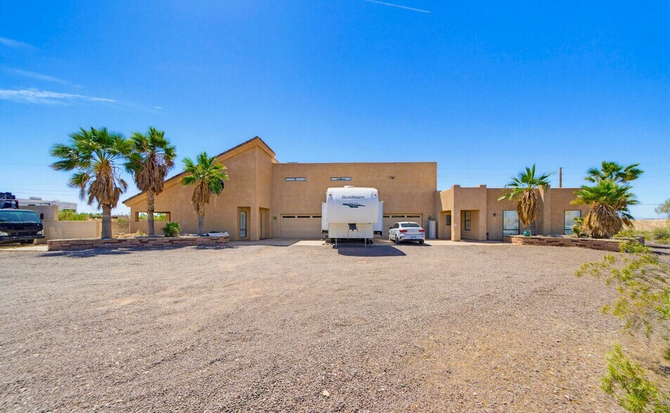 4501 London Bridge Rd, Lake Havasu City, AZ à vendre - Photo du bâtiment - Image 2 de 14