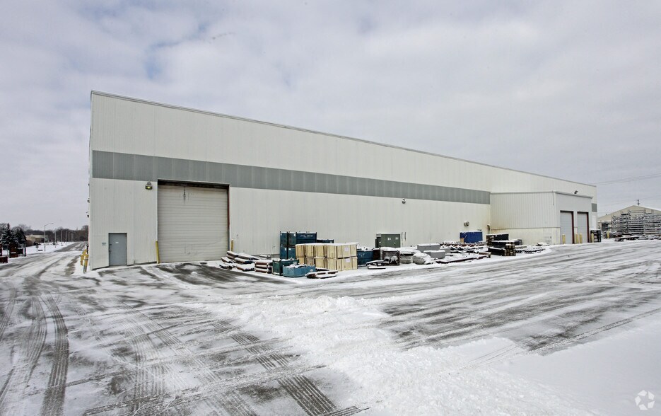 6900 S 10th St, Oak Creek, WI for lease - Building Photo - Image 3 of 4