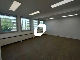 Plus de détails pour 6 Avenue Charles De Gaulle, Le Chesnay-Rocquencourt - Bureau, Local d'activités à louer