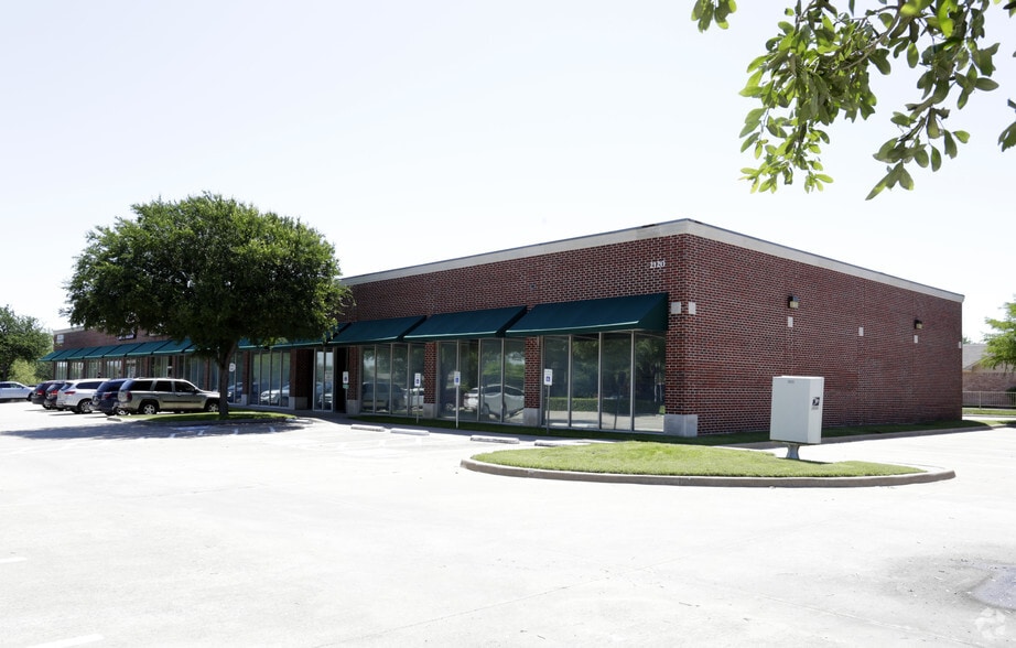 2120 W Spring Creek Pky, Plano, TX for lease - Building Photo - Image 2 of 8
