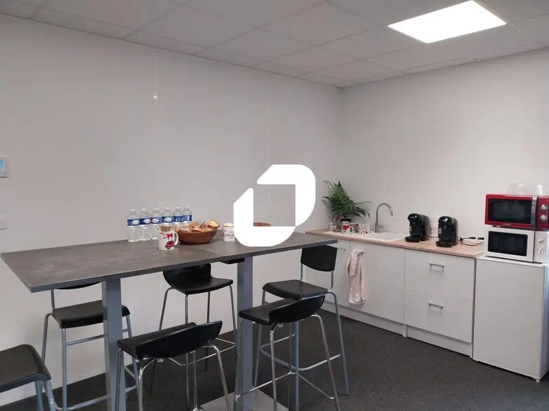 1 Rue Newton, La Chapelle-sur-Erdre à louer - Photo intérieure - Image 3 de 10