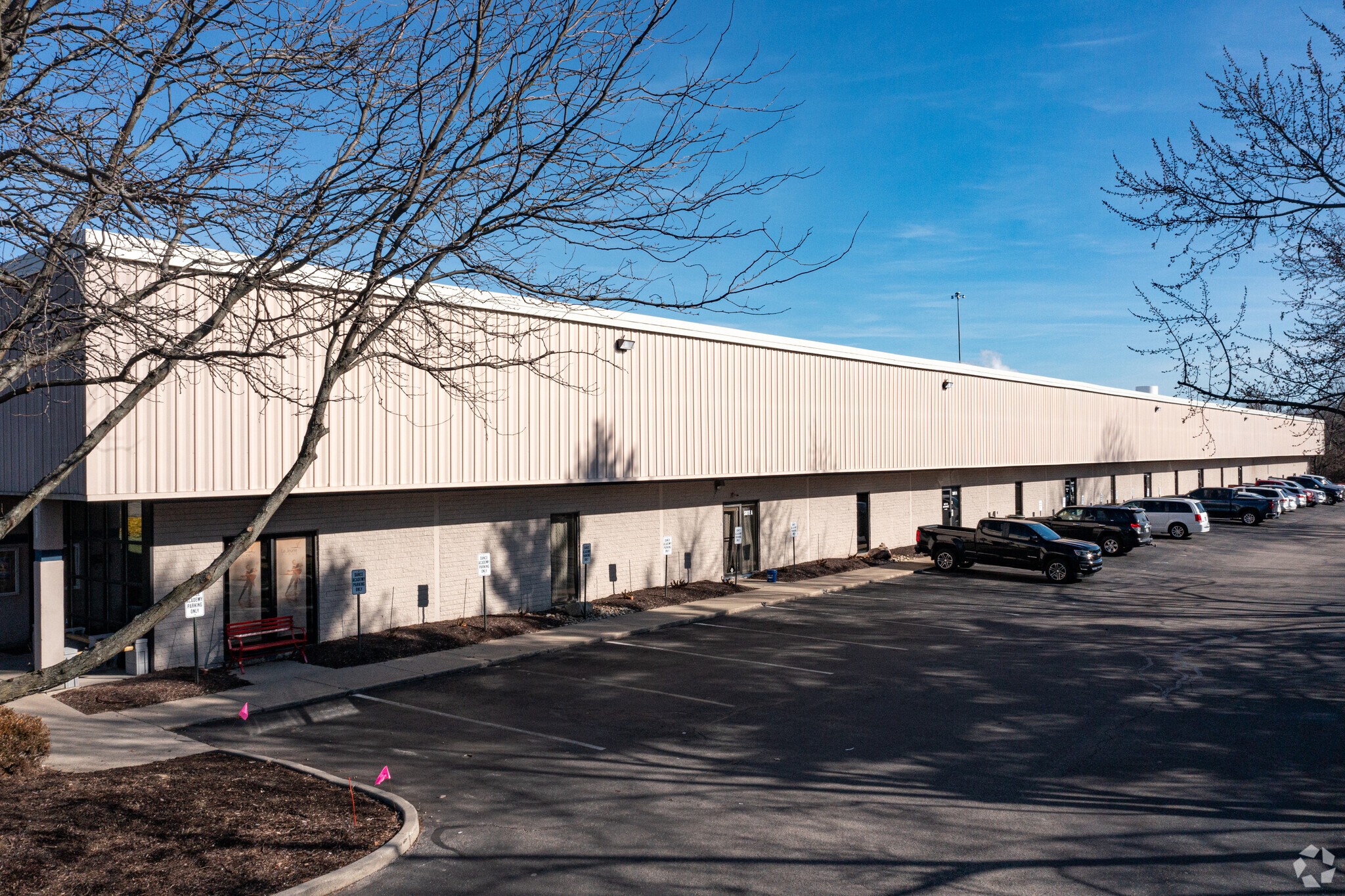 11444 Deerfield Rd, Blue Ash, OH for sale Primary Photo- Image 1 of 1