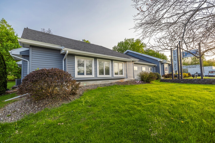 628 E Main St, Palmyra, NY à vendre - Photo du bâtiment - Image 2 de 11