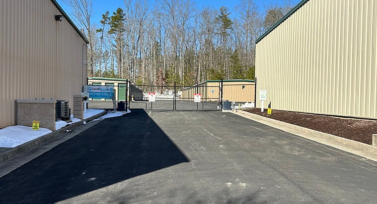 112 Midpoint Dr, Mineral, VA à louer - Photo du bâtiment - Image 3 de 8