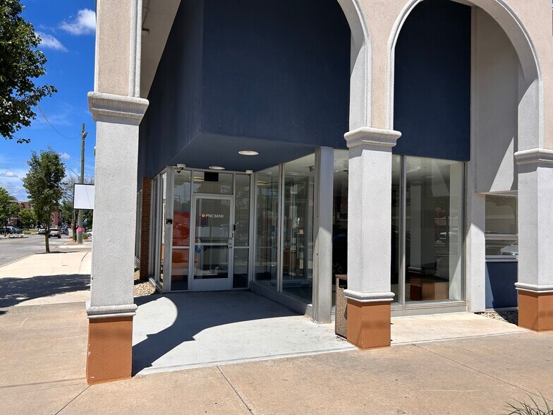 200 W Mulberry St, Kokomo, IN à vendre - Photo du bâtiment - Image 3 de 7