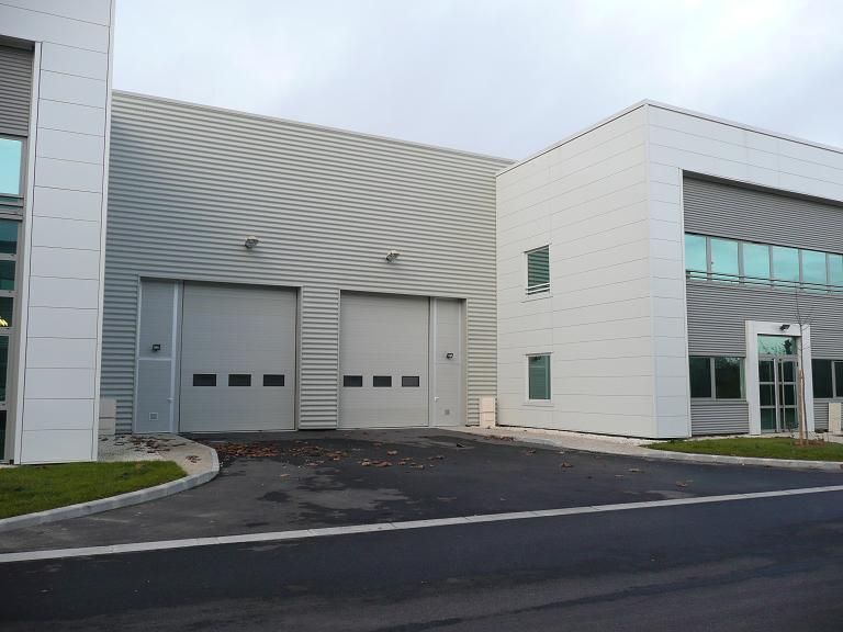 49 Bis Rue Du Commandant Rolland, Le Bourget à louer - Photo du bâtiment - Image 2 de 8