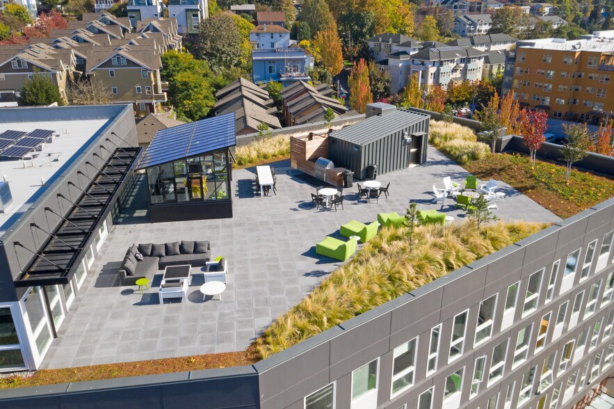 718 Rainier Ave S, Seattle, WA à louer - Photo du bâtiment - Image 2 de 30