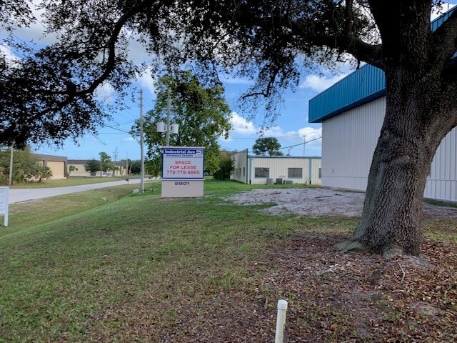2901 Industrial Avenue 2, Fort Pierce, FL for lease - Building Photo - Image 3 of 3