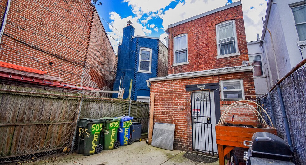 505 Florida Ave NW, Washington, DC à vendre - Photo du bâtiment - Image 2 de 7