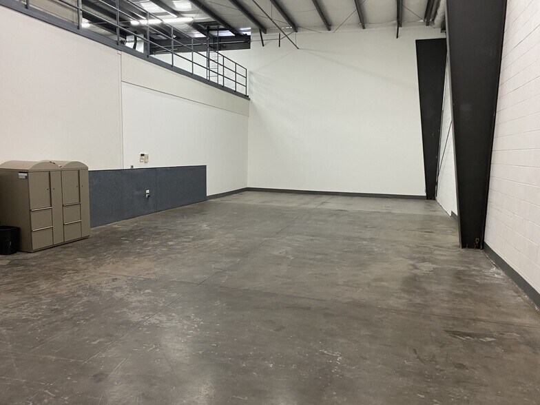 7081 E 56th Ave, Commerce City, CO à louer - Photo intérieure - Image 3 de 18