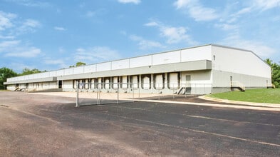 10795 Ridgeway Industrial Dr, Olive Branch, MS for lease Building Photo- Image 2 of 6
