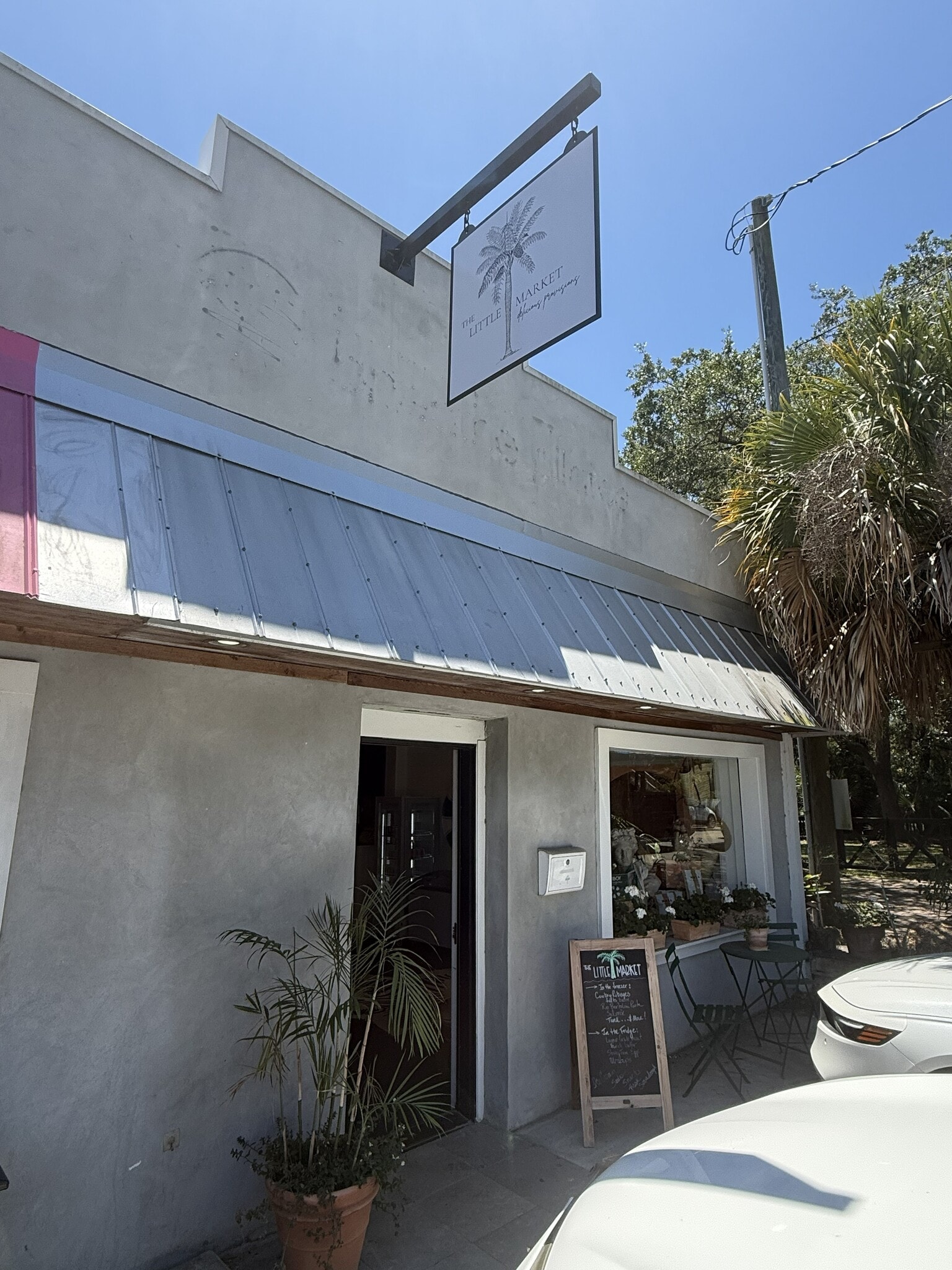2019 Middle St, Sullivans Island, SC for lease Interior Photo- Image 1 of 9