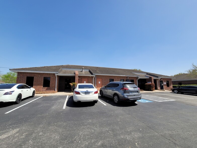 4025 E Southcross Blvd, San Antonio, TX à vendre - Photo du bâtiment - Image 3 de 16