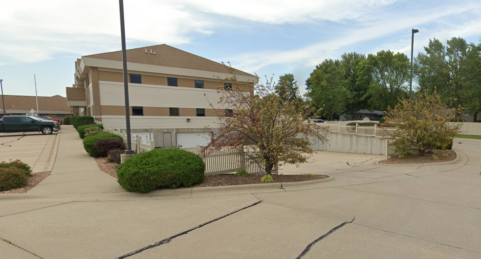 757 S State St, Fairmont, MN for lease - Building Photo - Image 3 of 4