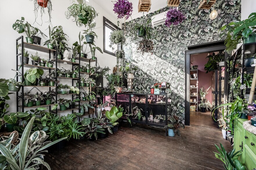 2614 Shelby St, Indianapolis, IN à louer - Photo du bâtiment - Image 3 de 14