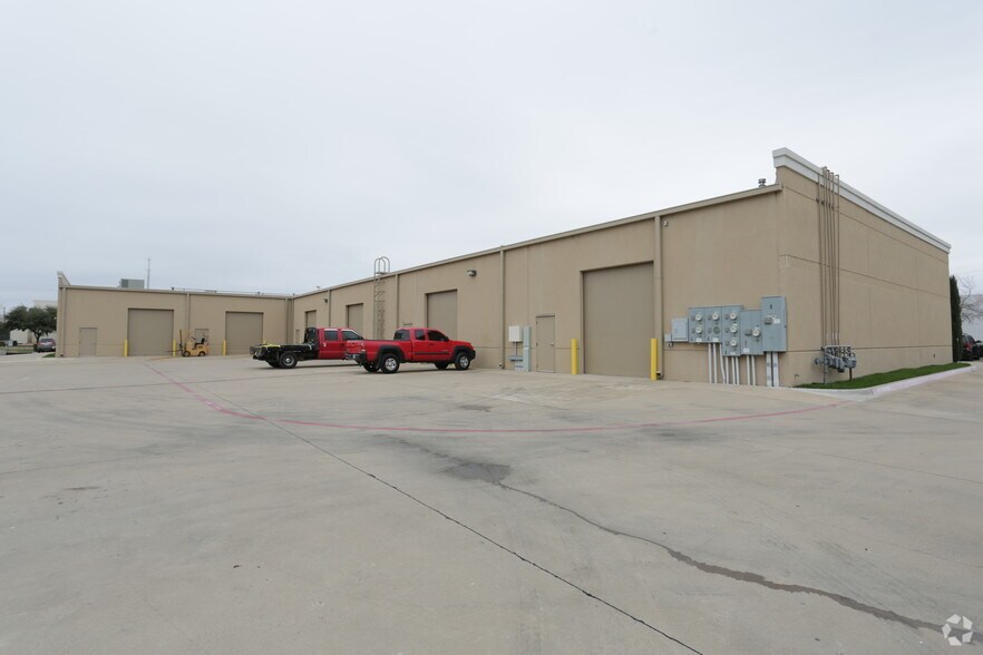 961 Avenue N, Plano, TX à louer - Photo du bâtiment - Image 3 de 7