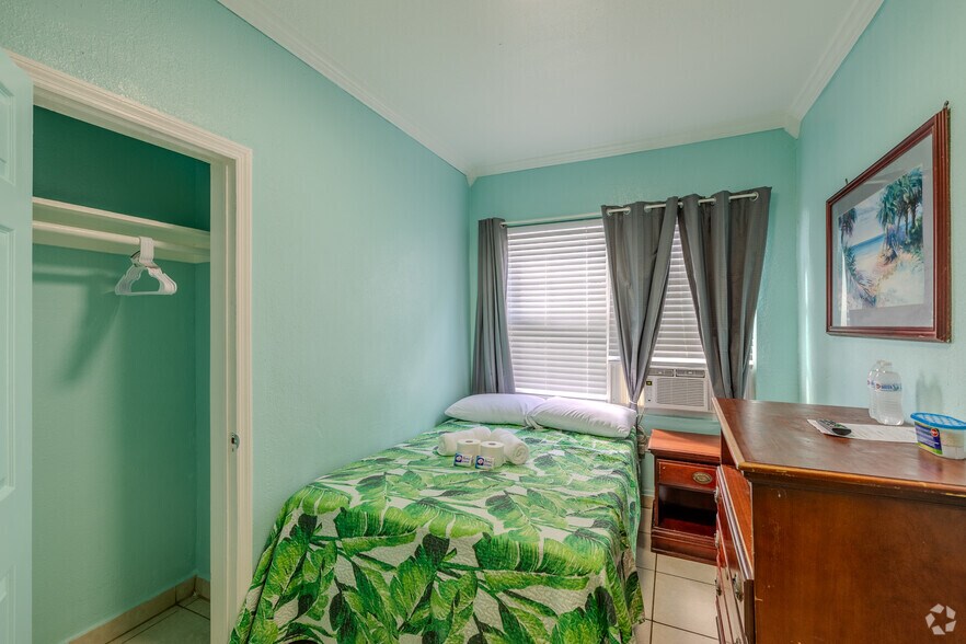 508 W 1st Ave, Hialeah, FL à vendre - Photo intérieure - Image 3 de 18